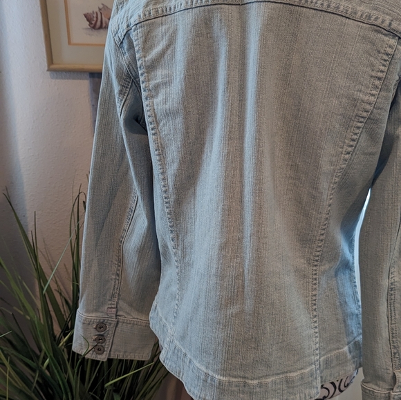 Fitted light blue denim jacket best fit 10/12 - Picture 11 of 11